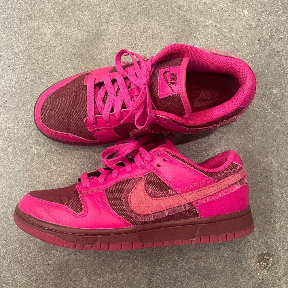 Nike Dunks ‘Valentine’s Day’